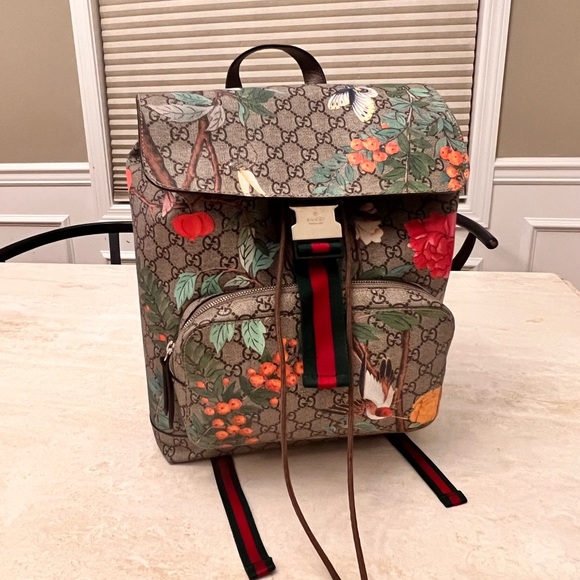 [SOLD] Gucci Tian Medium Flap Backpack - Picture 2 of 11